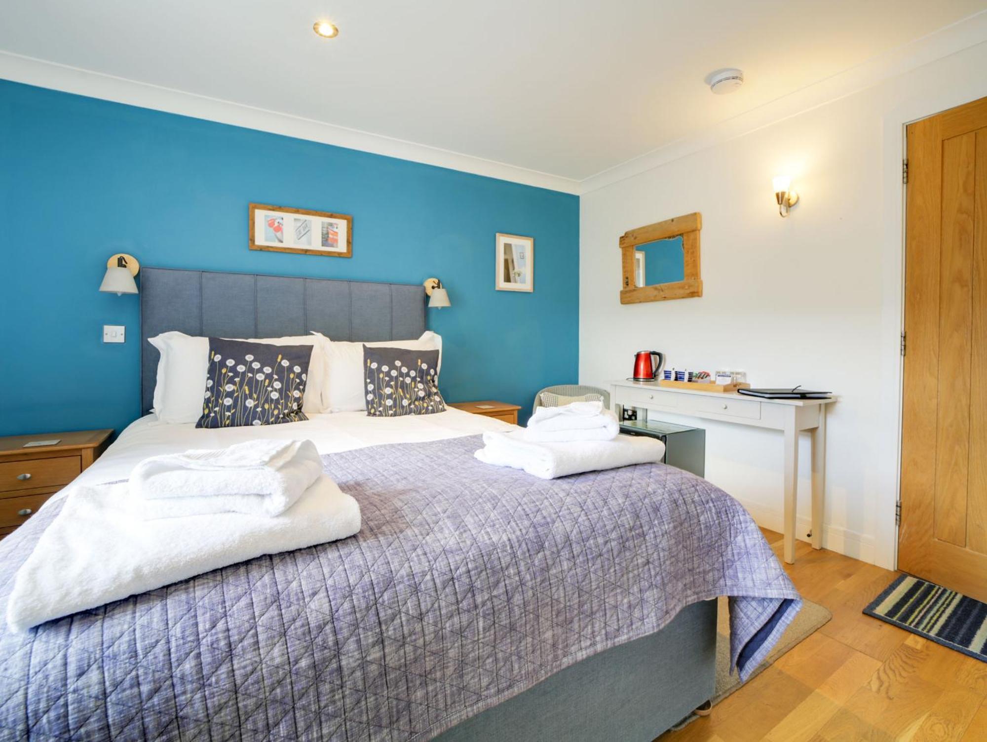 The Artist Loft, Ensuite Guest Rooms, Porthleven Exterior photo